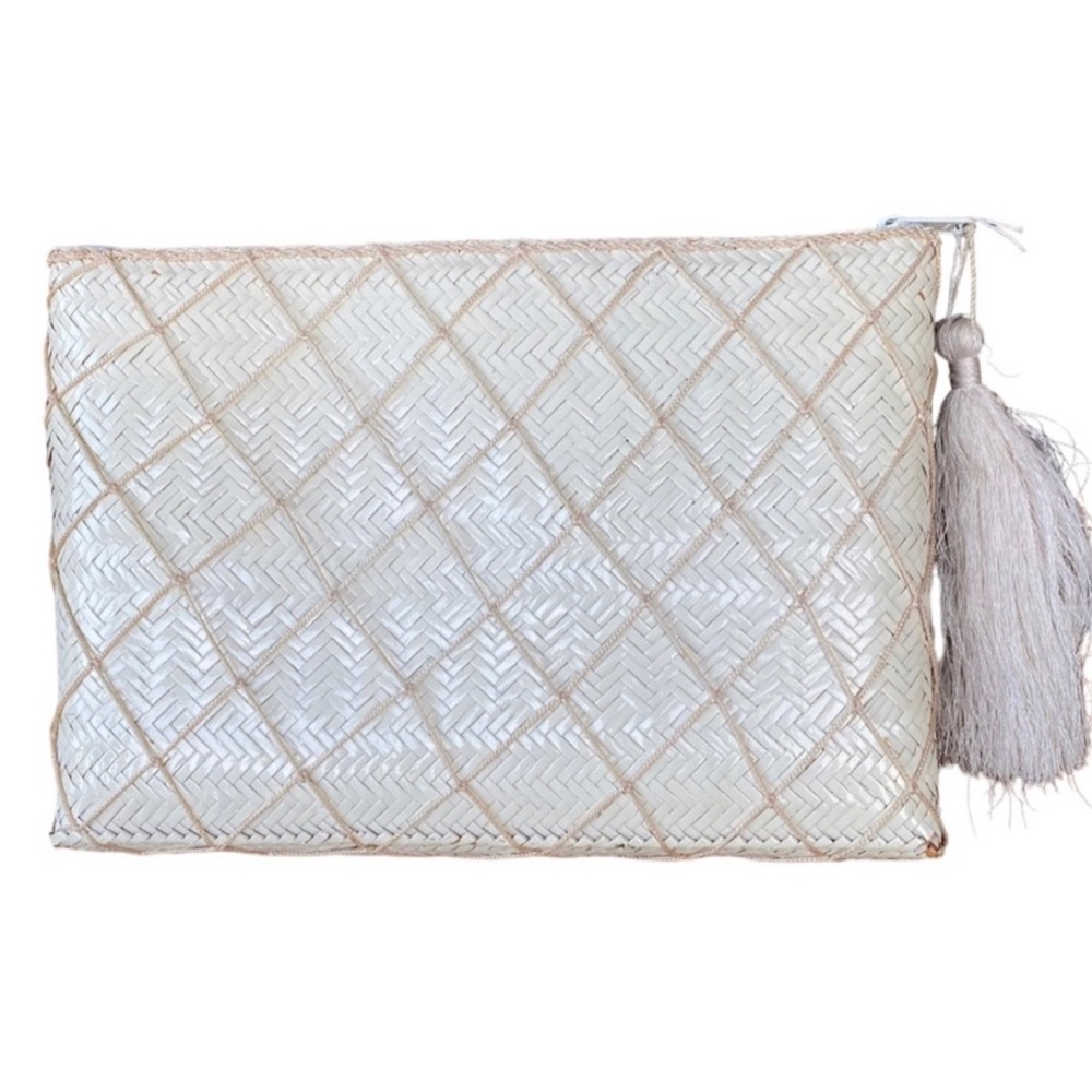 Exclusively For Valerie Vintage Straw Cream Tassel Purse